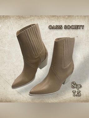 OASIS SOCIETY Beige Paneled Western Boots Size 7